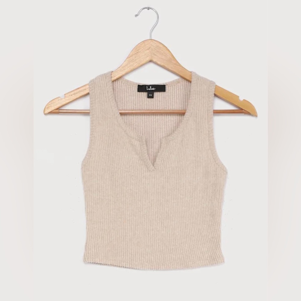 3/15$ 🛍️ Lulu's Beige Ribbed Knit Crop Top - Picture 2 of 6